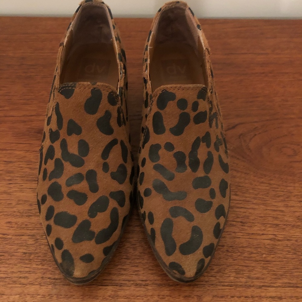 Dolce Vita leopard print ankle booties